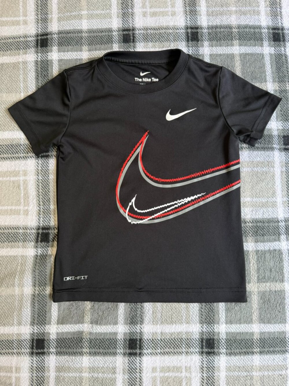 Nike Dri-FIT Boys Tee Black Red Double Swoosh Short Sleeve Athletic Shirt